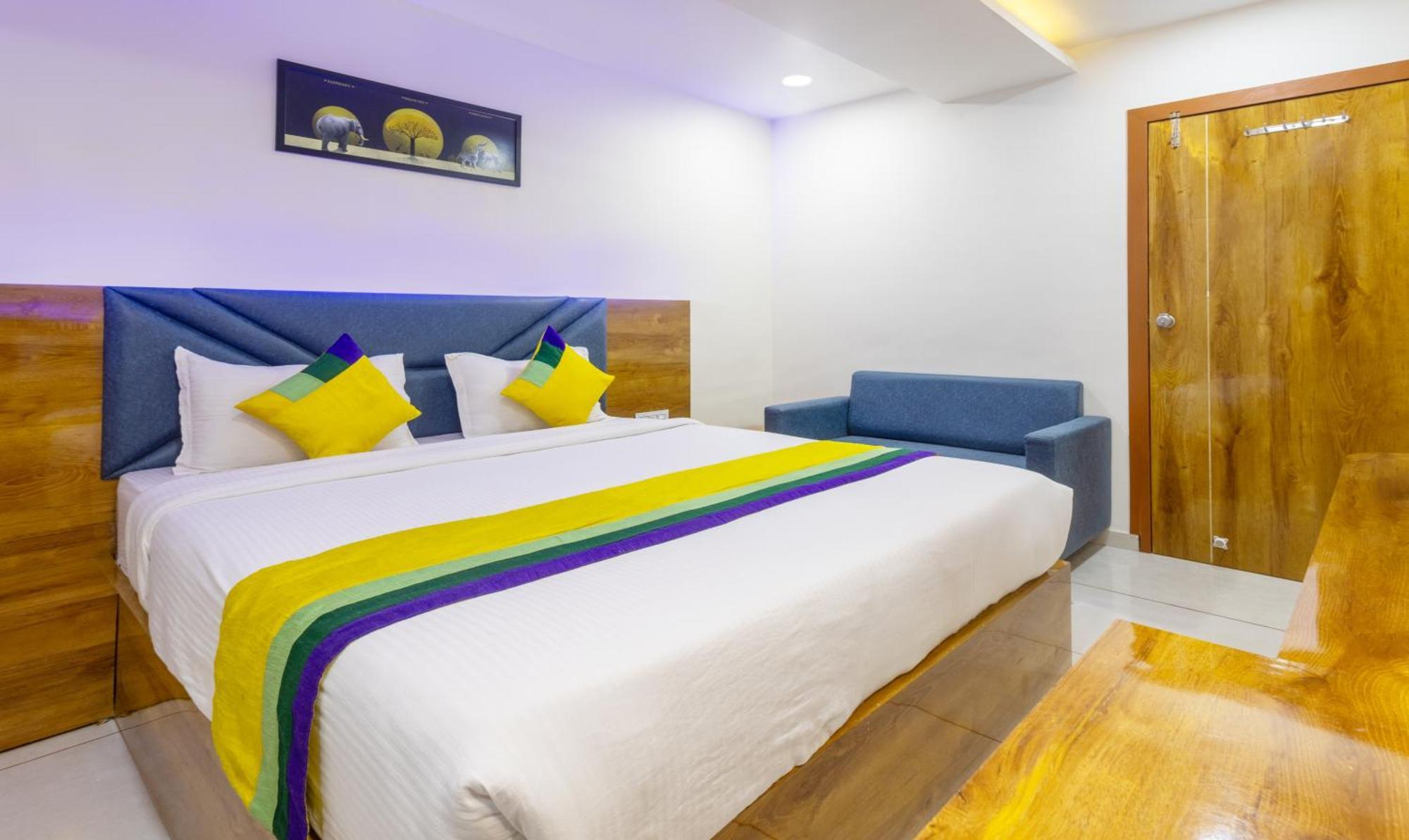 Itsy Hotels Signature, Nehru Nagar Ахмедабад Екстериор снимка