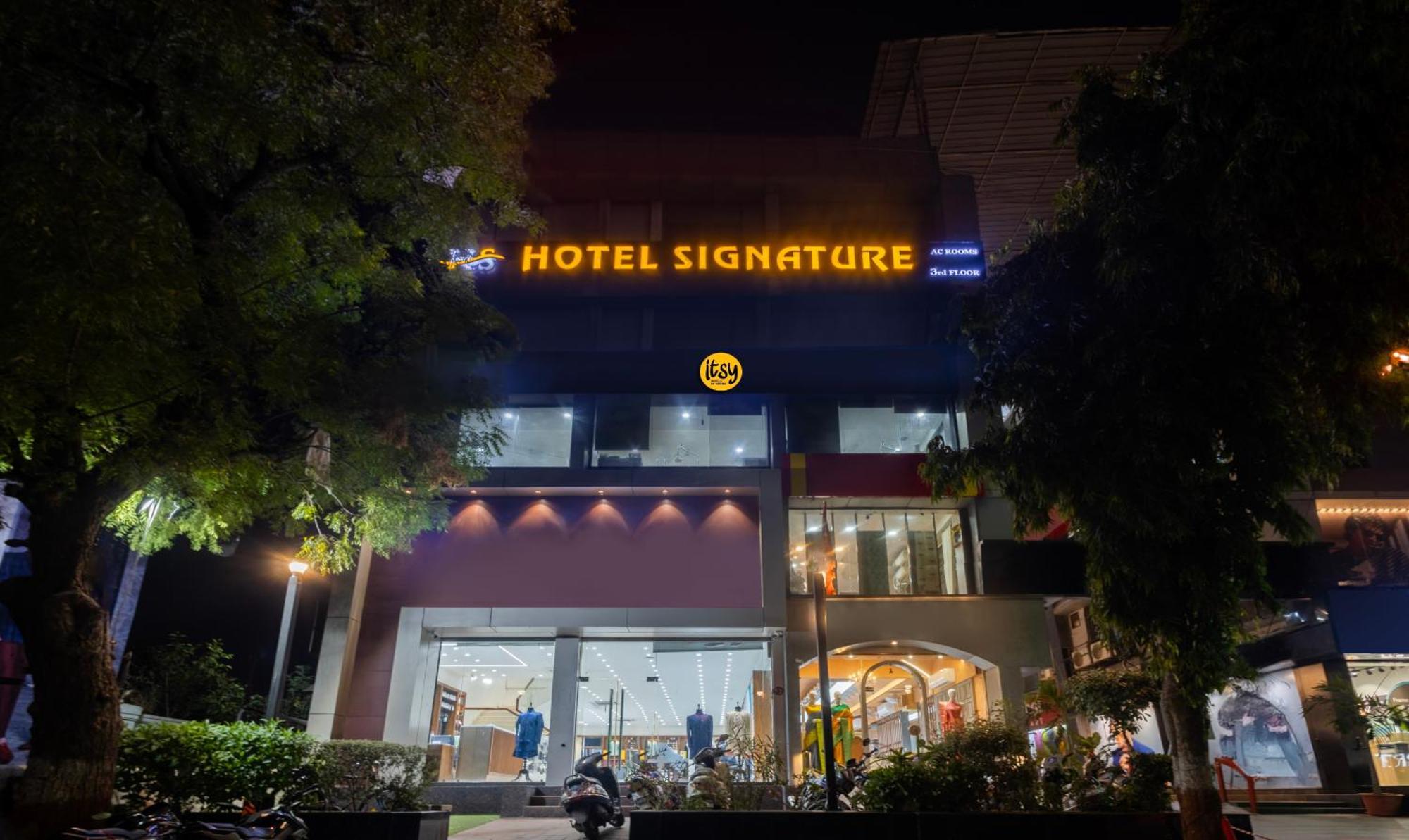 Itsy Hotels Signature, Nehru Nagar Ахмедабад Екстериор снимка