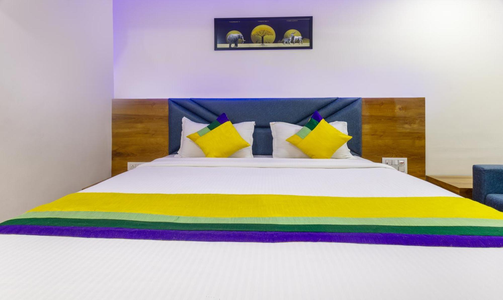 Itsy Hotels Signature, Nehru Nagar Ахмедабад Екстериор снимка