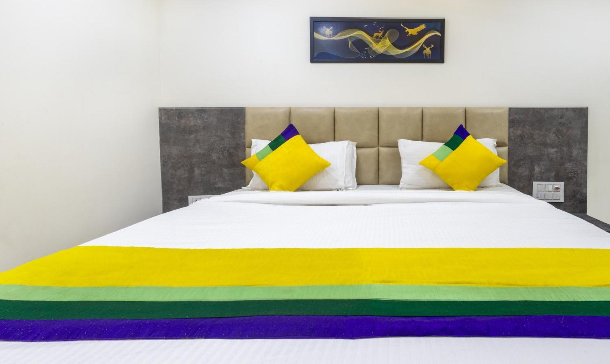 Itsy Hotels Signature, Nehru Nagar Ахмедабад Екстериор снимка