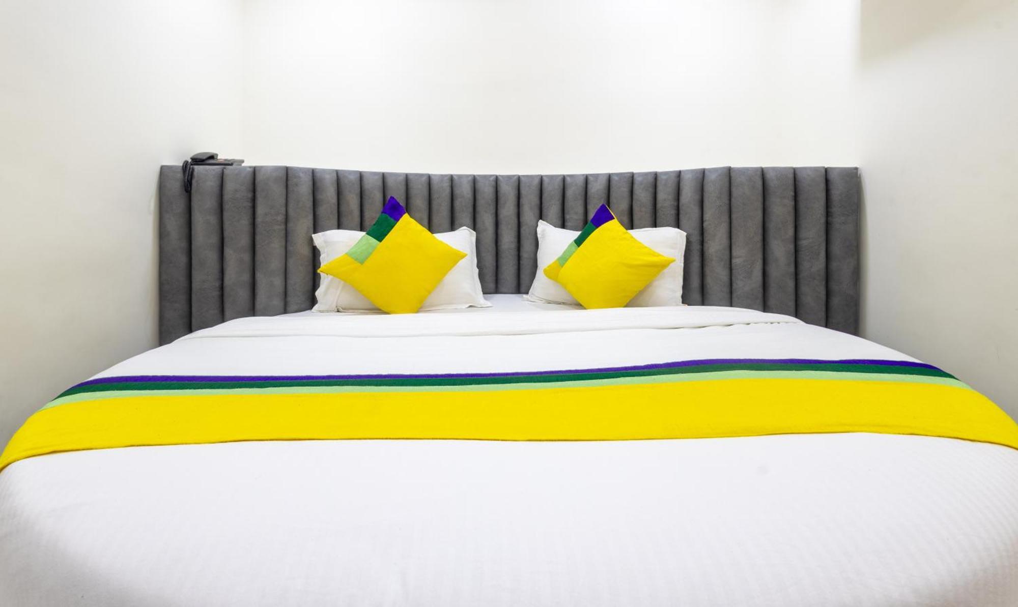 Itsy Hotels Signature, Nehru Nagar Ахмедабад Екстериор снимка